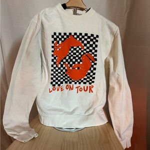HARRY STYLES LOVE ON TOUR CREWNECK SIZE M